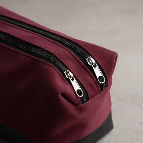 Neceser organizador de viaje de gamuzado y cuerina marrón con doble cierre: personalizable con logo, Promobaires Buenos Aires