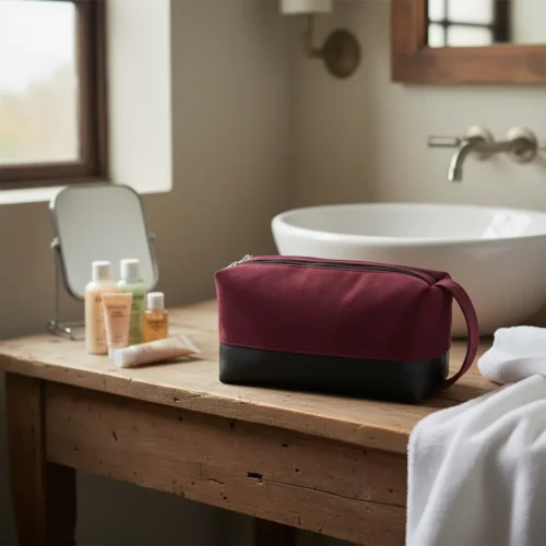 Neceser organizador de viaje de gamuzado y cuerina marrón con doble cierre: personalizable con logo, Promobaires Buenos Aires